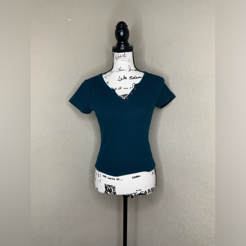 #81 NWOT BDG Navy Blue Ribbed Crop Top M